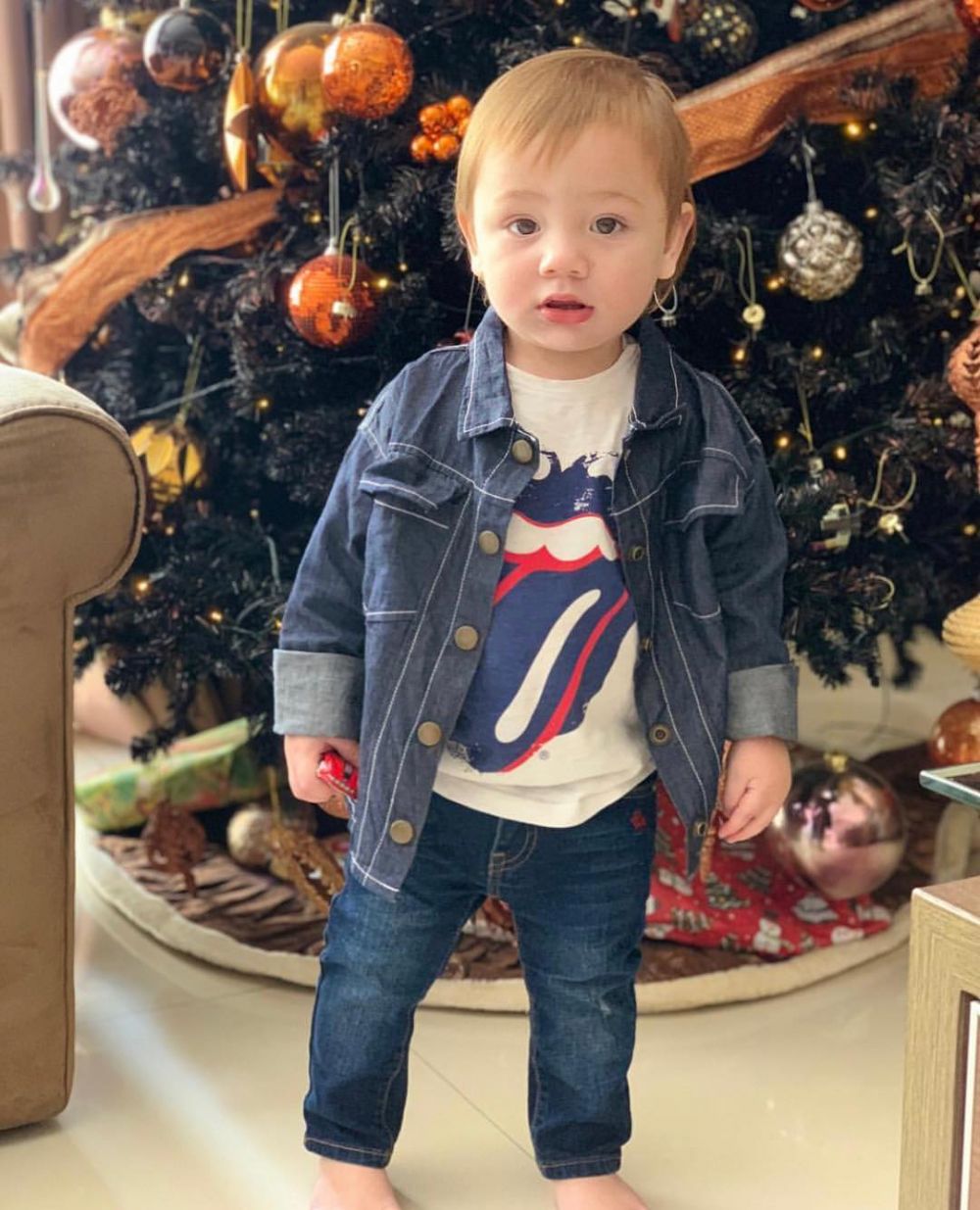 8 Potret Lucio, anak Stefan William, berambut pirang & mata biru