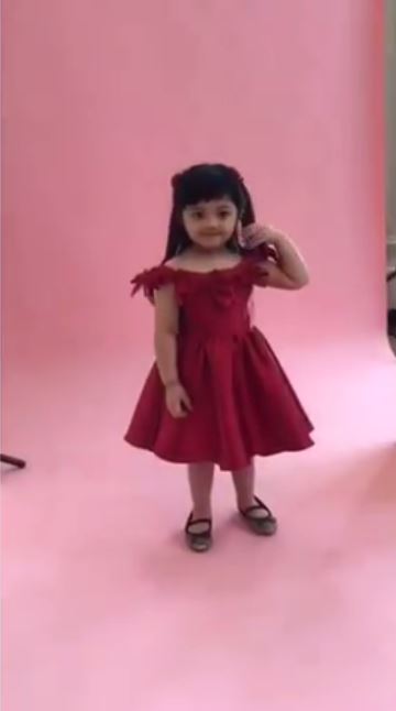 7 Potret Arsy Hermansyah pakai gaun, cantik bak putri raja