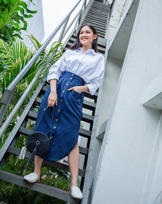 8 Inspirasi outfit kece Cut Syifa ini cocok buat ke kantor