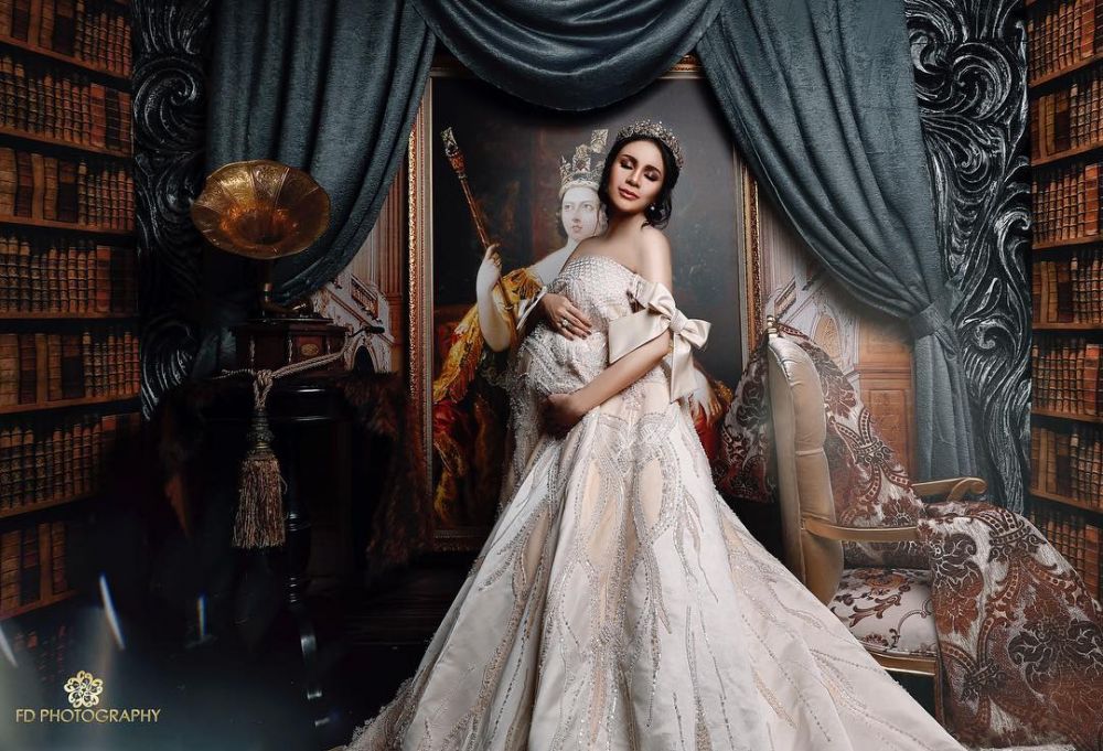 Tiga kali maternity, ini 8 beda gaya Momo Geisha yang memesona