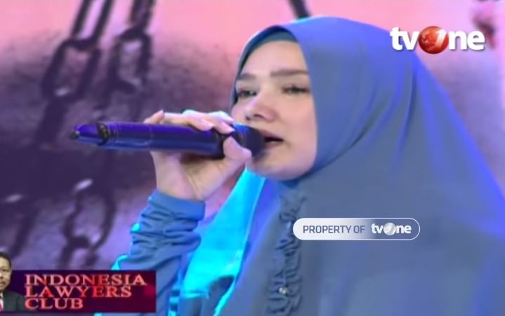 5 Momen Mulan Jameela menangis kenang Ahmad Dhani di penjara