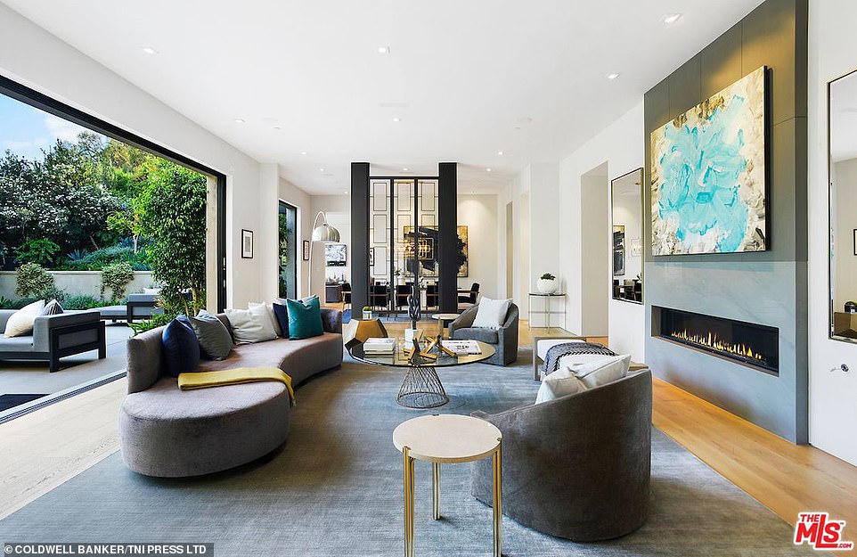 10 Potret rumah Kylie Jenner & Travis Scott yang harganya Rp 204 M
