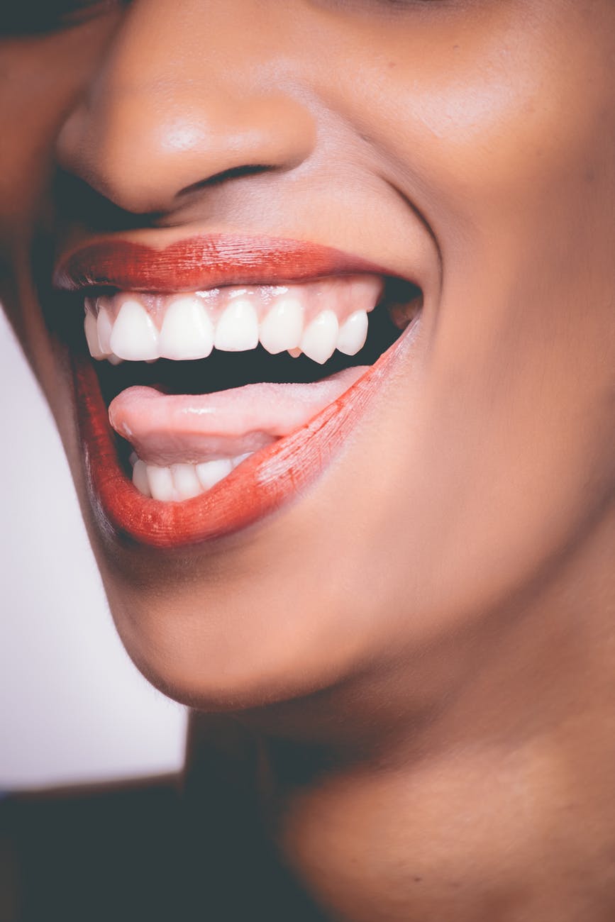 21 Cara menghilangkan bau mulut, mudah dan aman