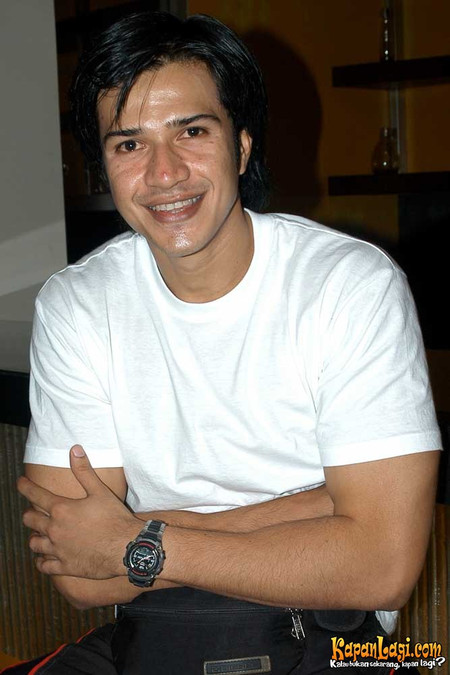 8 Seleb jadi tim pemenangan di kubu Jokowi vs Prabowo