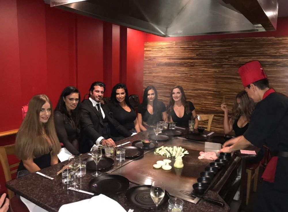 Pria ini disebut playboy kakap, 10 aktivitasnya bikin melongo