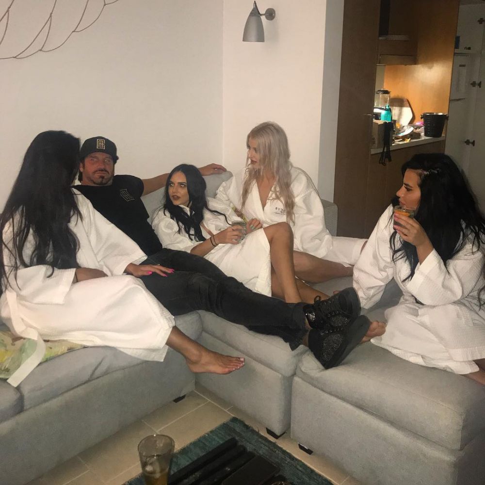 Pria ini disebut playboy kakap, 10 aktivitasnya bikin melongo