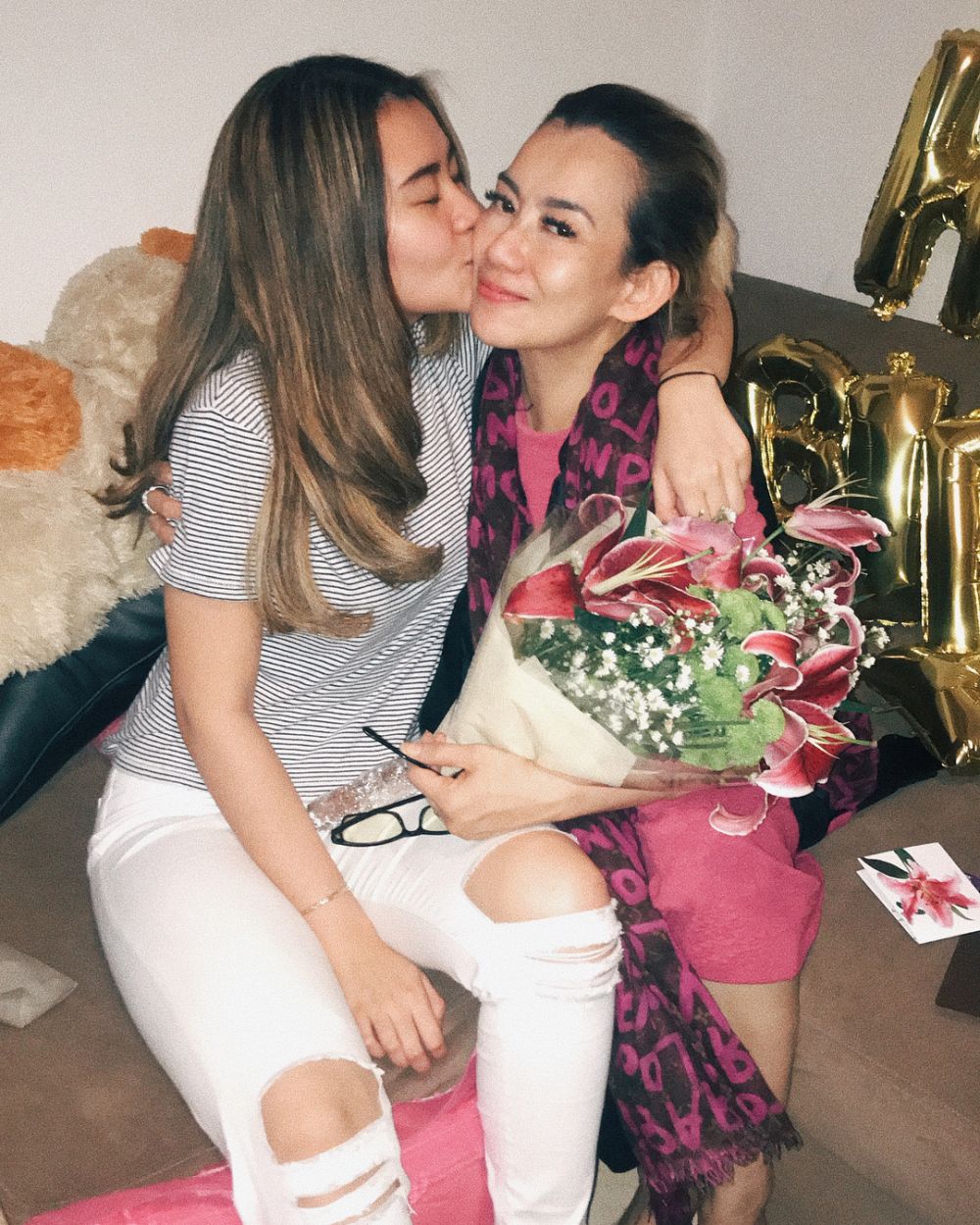 10 Potret kompak Reza Artamevia & Aaliyah Massaid, bak kakak adik