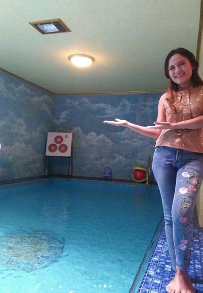 12 Potret rumah mewah Inul Daratista, punya kolam renang indoor