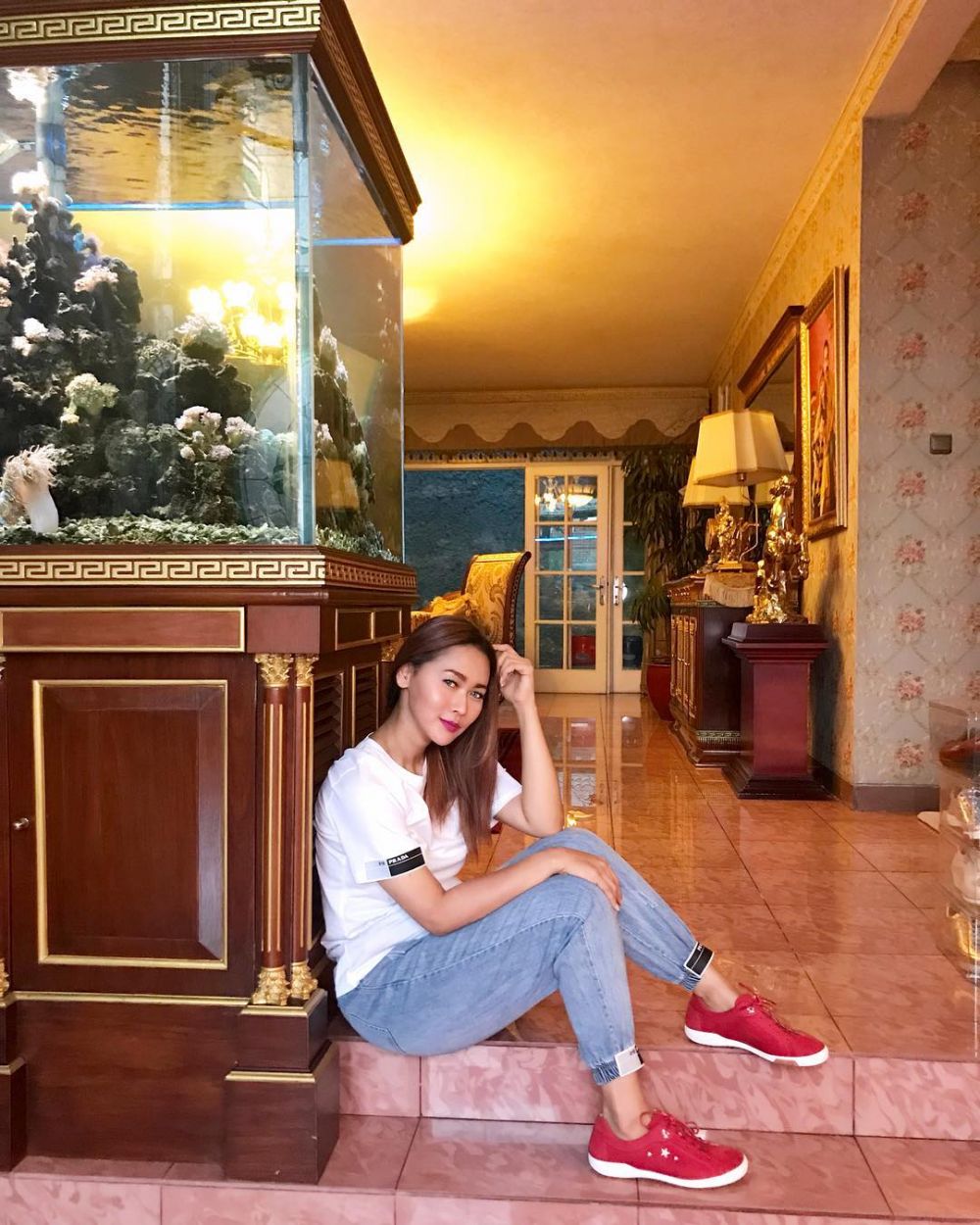 12 Potret rumah mewah Inul Daratista, punya kolam renang indoor