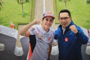 Ridwan Kamil foto bareng Marquez, ini 6 respons kocak warganet