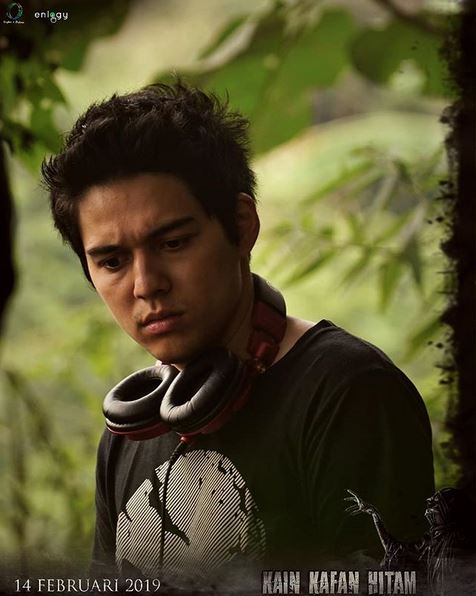 7 Gaya Maxime Bouttier saat belajar jadi sutradara, kece abis