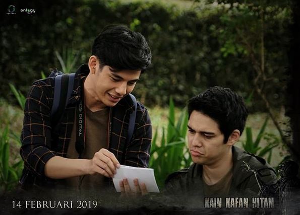 7 Gaya Maxime Bouttier saat belajar jadi sutradara, kece abis