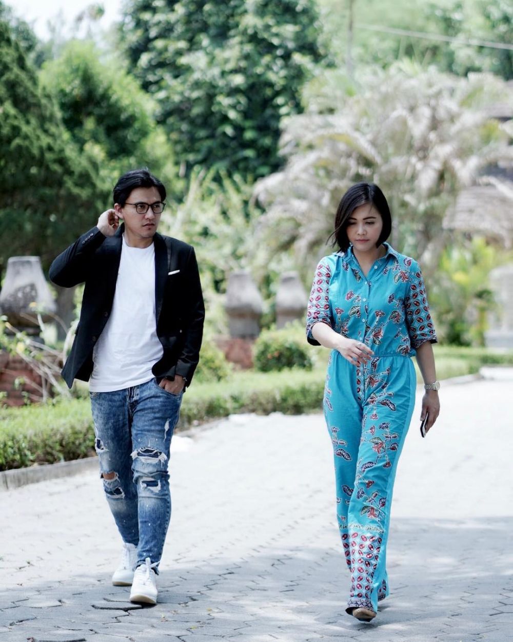 7 Momen kekompakan Denada & adik, sama-sama caleg di Jatim