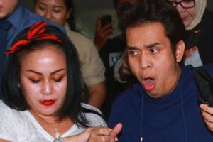 Jejak karier Mak Vera, dari penjual daging sampai manajer artis