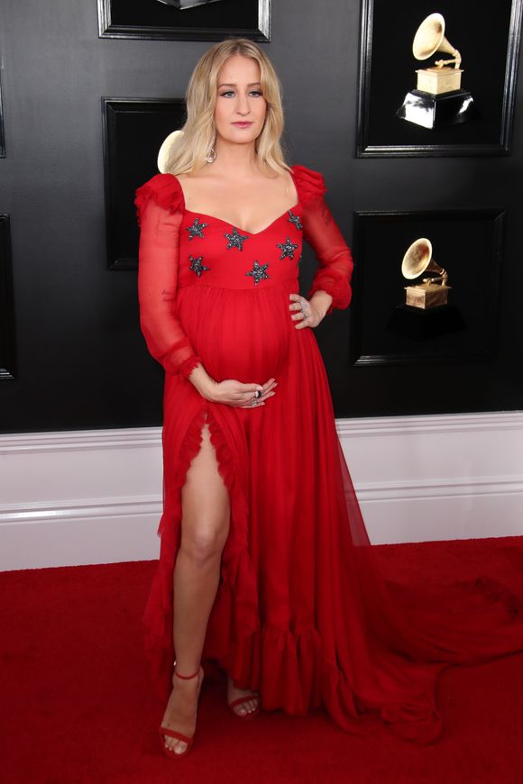 12 Seleb dengan gaun terburuk di Grammy Awards 2019
