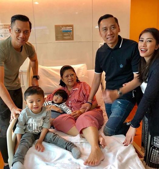 5 Momen cucu hibur Ani Yudhoyono yang sakit