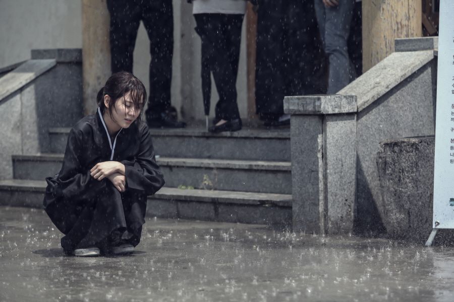 9 Drama Korea romantis dengan ending sedih, berakhir kematian