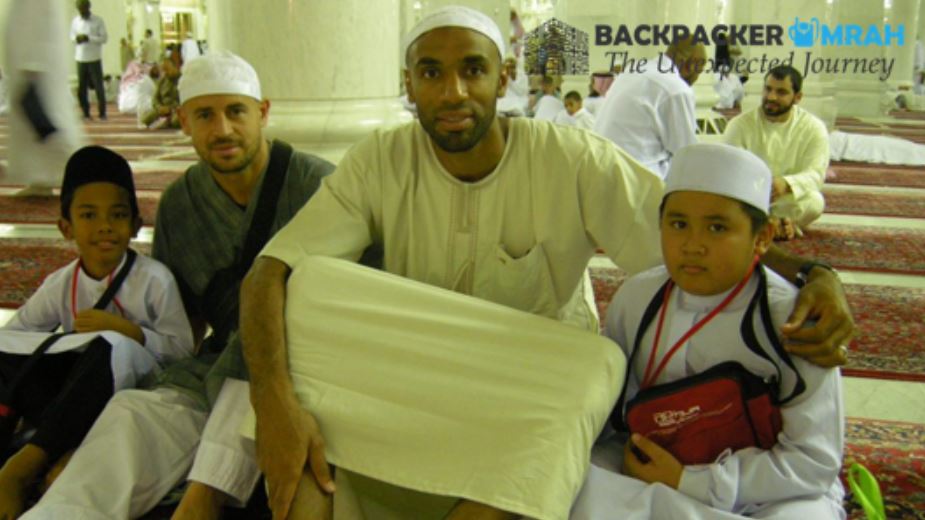 Potret 12 pesepak bola top saat ibadah di Tanah Suci Mekkah