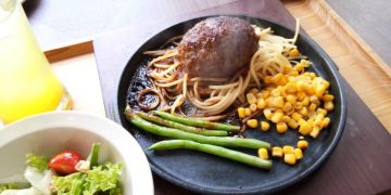 Hamburg steak, makanan khas Jepang kini hadir di Indonesia
