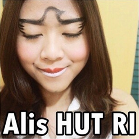 10 Alis cewek berbentuk hewan ini unik, antimainstream abis