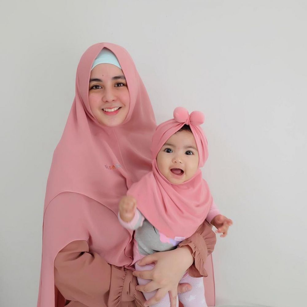 Raisa & 6 seleb ini pilih merahasiakan momen lahirannya