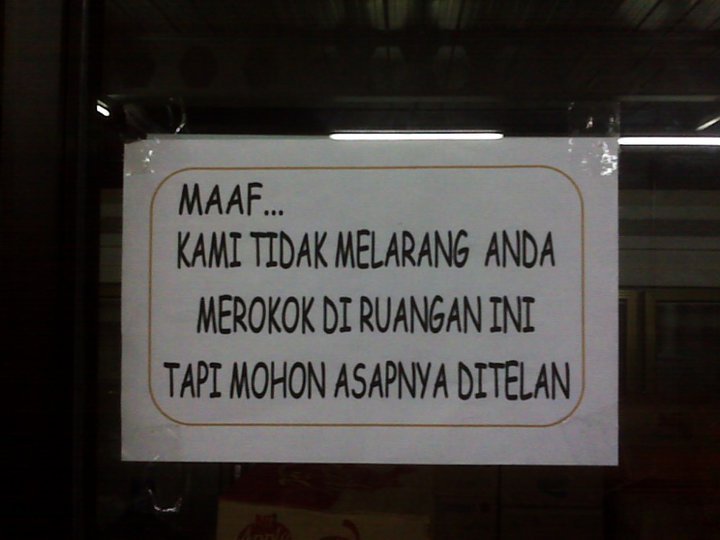 12 Pesan lucu di depan pintu rumah ini bikin tepuk jidat