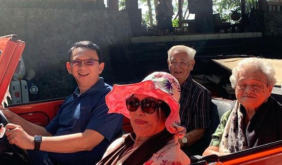 8 Potret ibunda Ahok yang jarang terekspos, awet muda