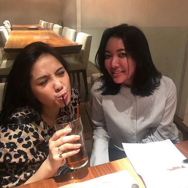 8 Foto konyol Nagita Slavina dengan berbagai gaya, tetep cantik