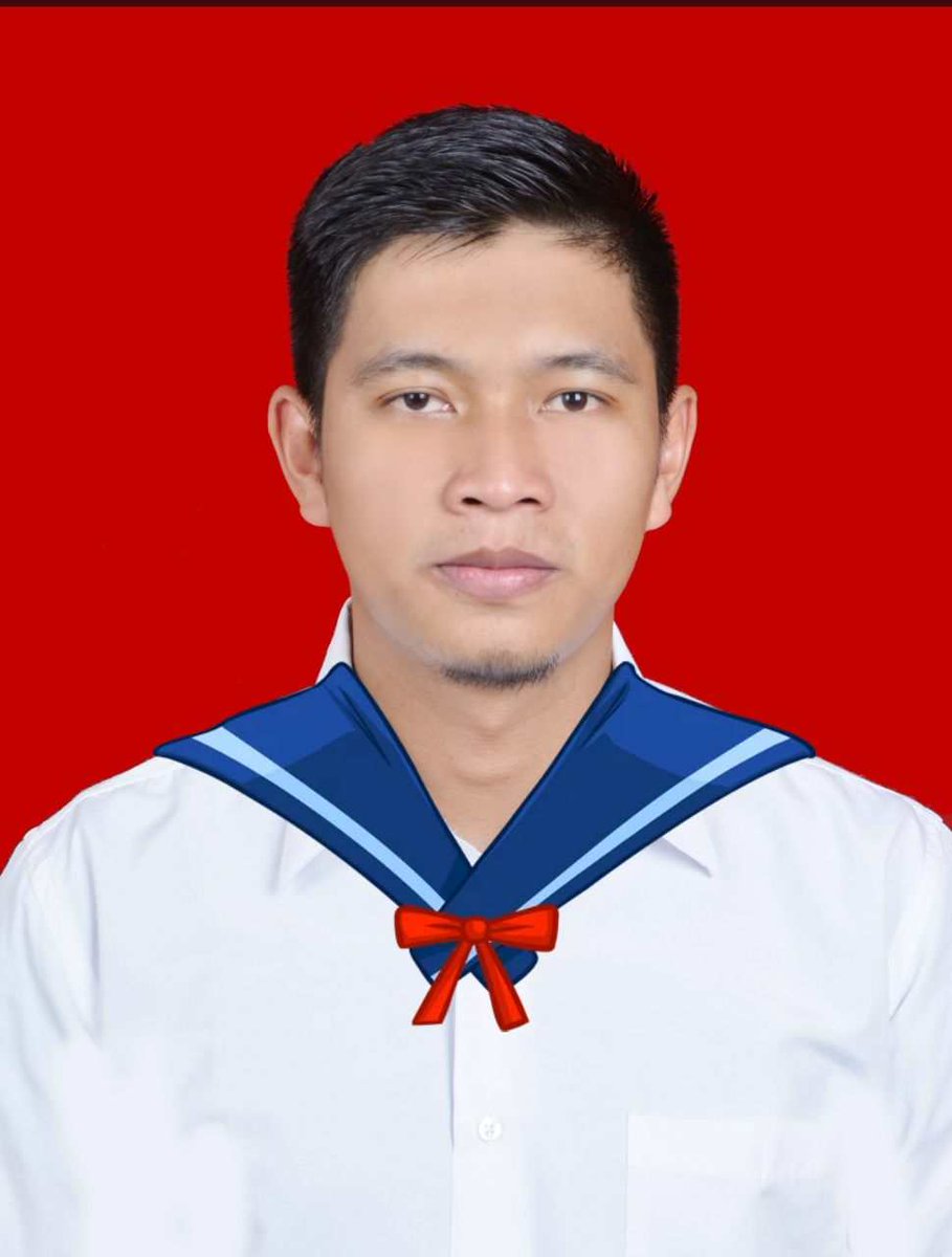 11 Foto editan cowok minta ditambahin dasi merah ini kocak abis