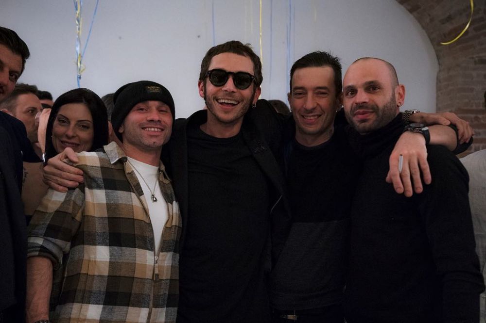 10 Momen ulang tahun Valentino Rossi, dapat cium mesra dari pacar