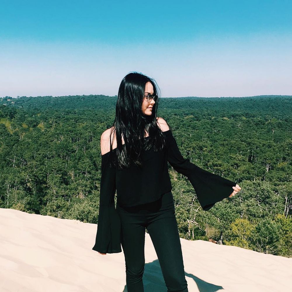 10 Potret Alyssa Daguise pamer pundak ini bikin gagal fokus