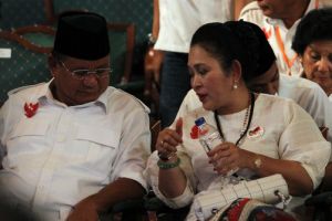 Beredar video Titiek semangati Prabowo jelang debat, ini ucapannya