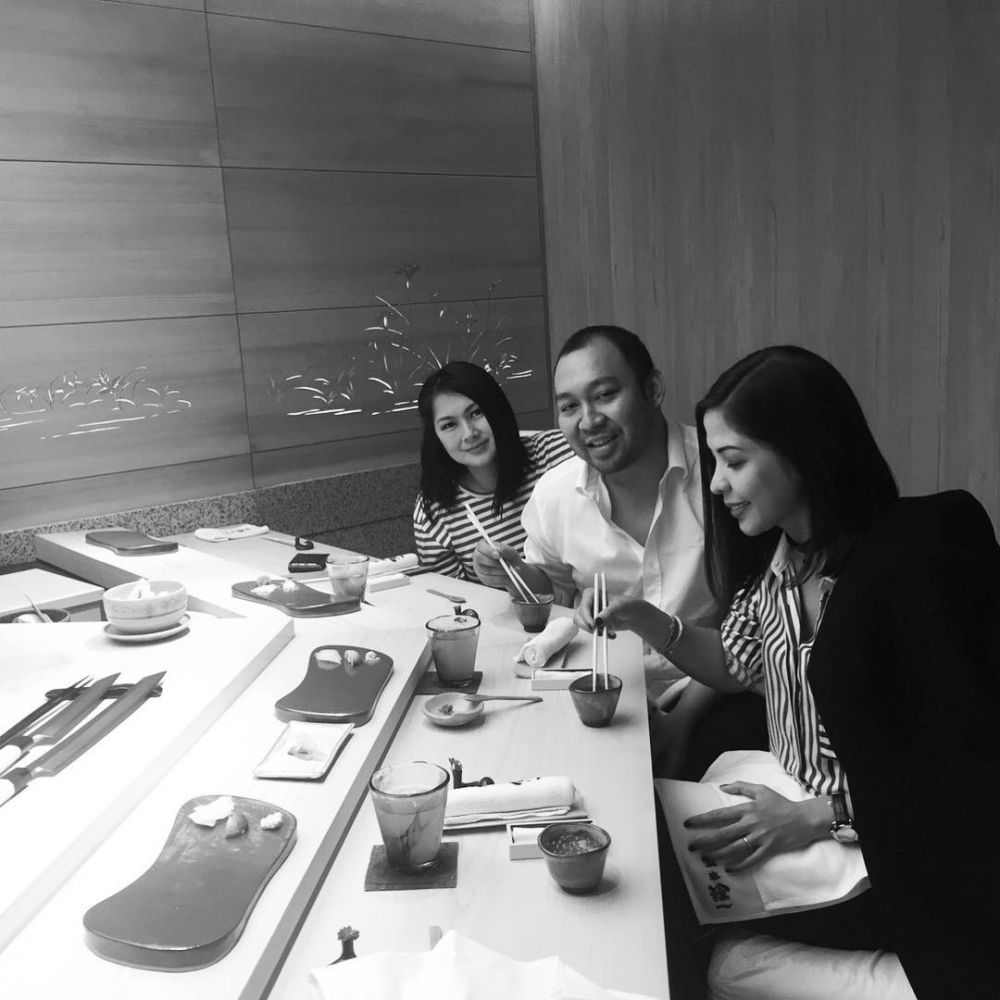 10 Momen Didit Prabowo hangout sama seleb hits, ada Paris Hilton