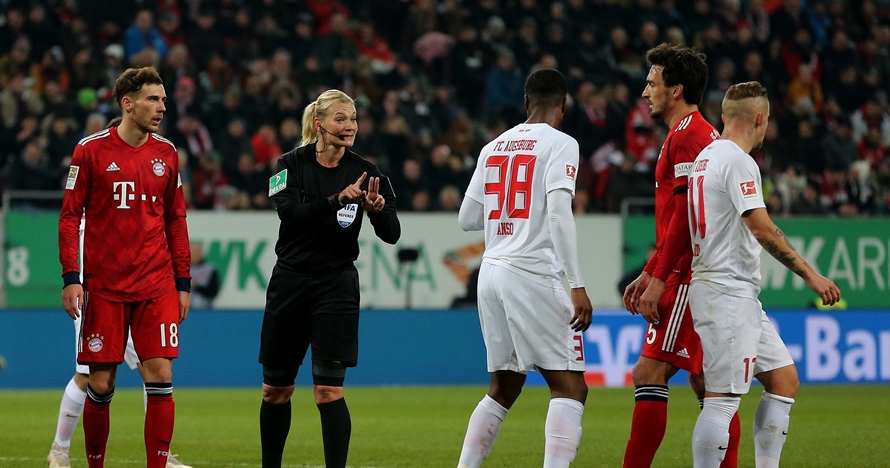 Gara-gara tampilan wasit ini, TV Iran batal siarkan laga Munchen