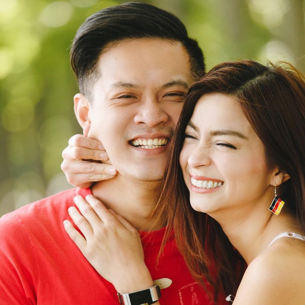 10 Momen romantis Sandra Olga & suami, diam-diam sudah menikah