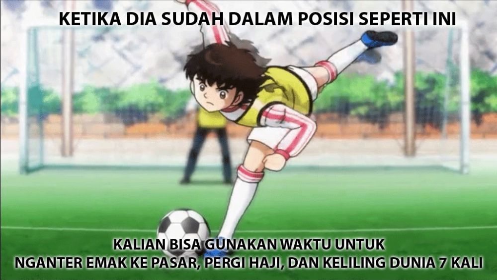 10 Meme lucu tendangan Captain Tsubasa ini bikin nyengir sendiri