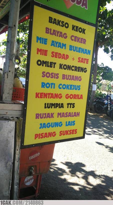 14 Menu warung ini absurd banget, bikin pembeli tepuk jidat