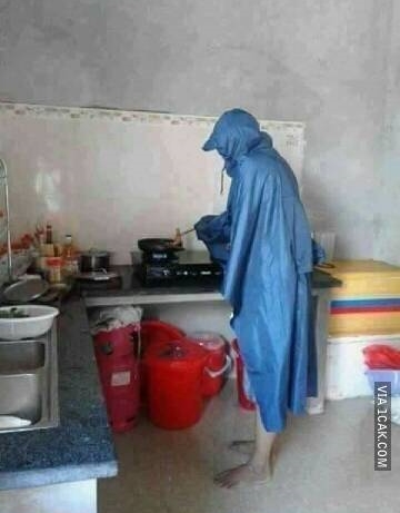 17 Potret lucu kalau bapak-bapak jadi juru masak, bikin ngelus dada