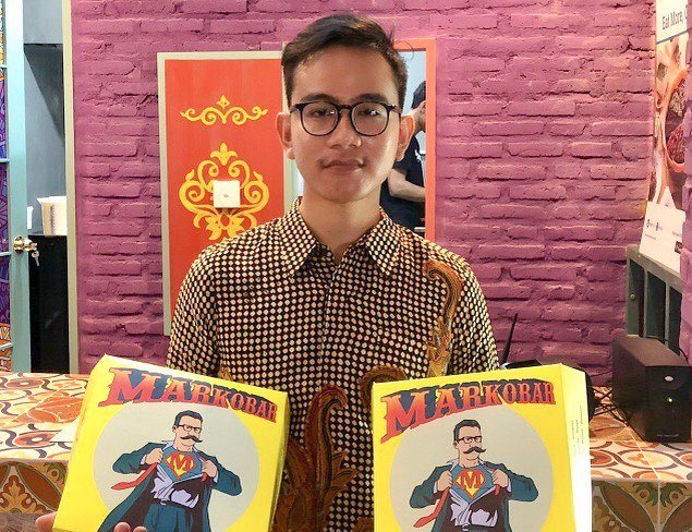 Minta diedit di tempat outdoor, 16 hasil foto Gibran ini kocak