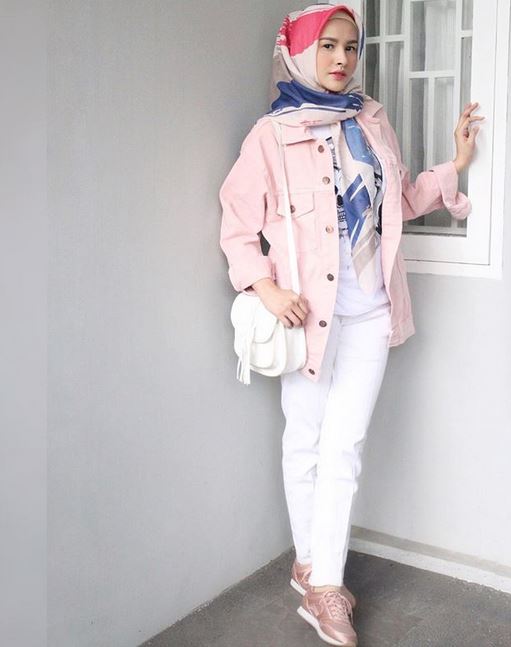 9 Pesona Angel Qulbiah, istri cantik Richie Five Minutes