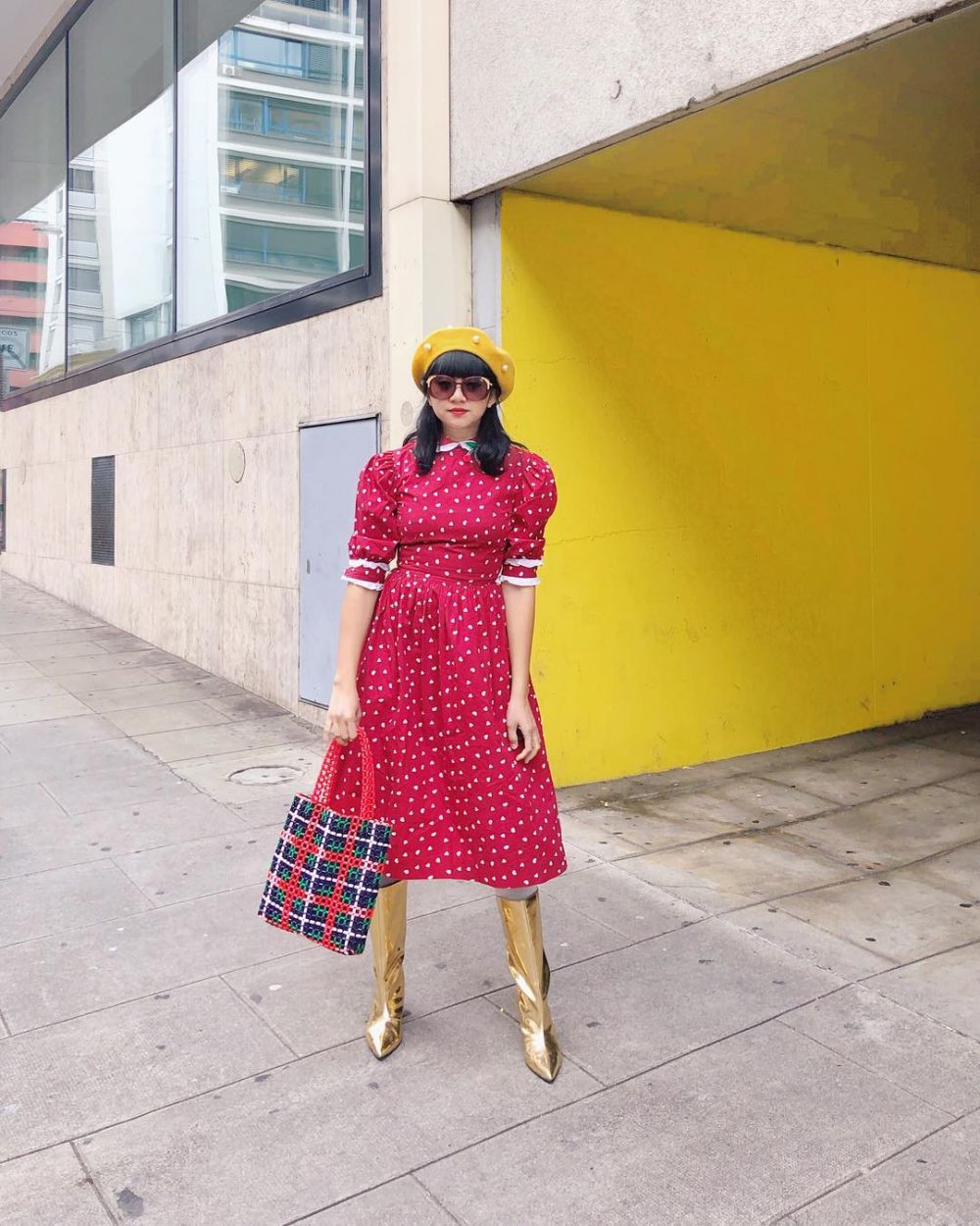 10 Gaya unik Diana Rikasari, patung lilinnya dipamerkan di Swiss