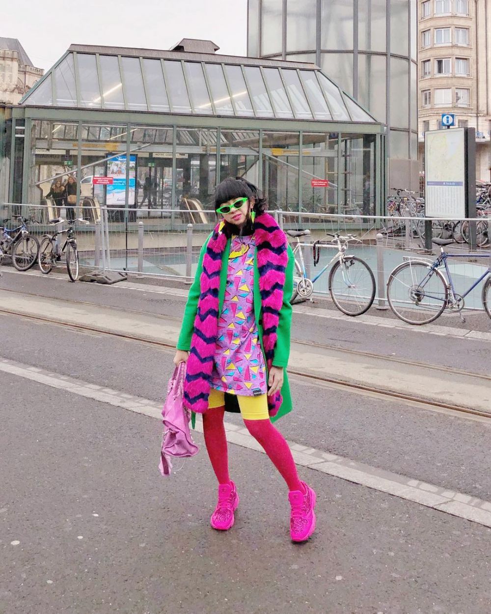 10 Gaya unik Diana Rikasari, patung lilinnya dipamerkan di Swiss