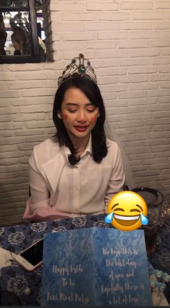 8 Momen keseruan bridal shower Kinal eks JKT48, acaranya di mal