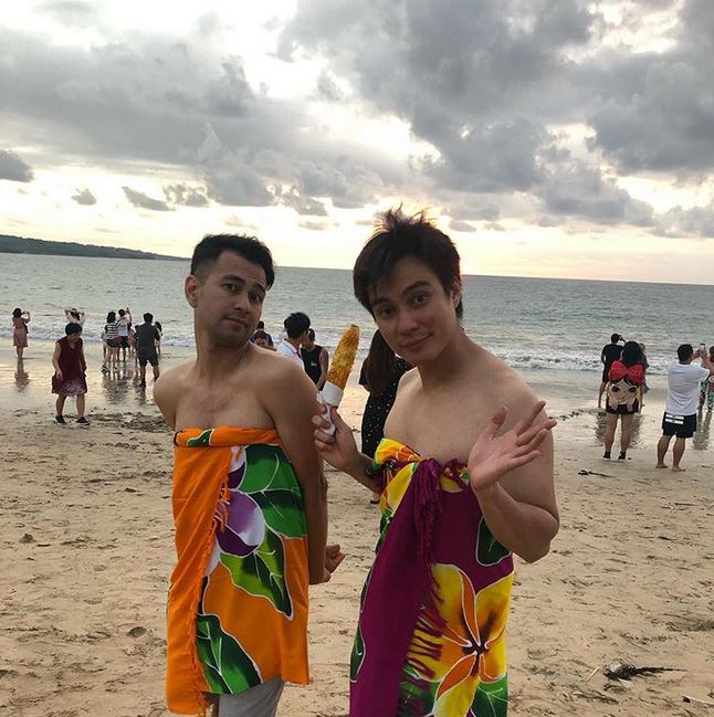 5 Dandanan nyeleneh Raffi Ahmad, dari waria hingga orang gila