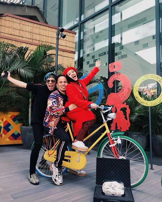 9 Momen Atta & Ria Ricis rayakan 10 juta subscriber, foto berdua