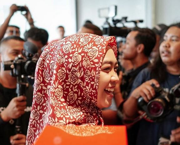 9 Momen Atta & Ria Ricis rayakan 10 juta subscriber, foto berdua