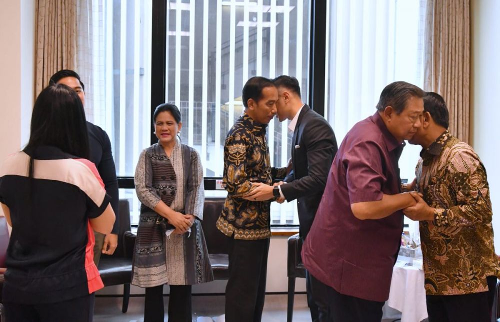 Jokowi jenguk dan beri hadiah Shakira, ini curhat haru Denada