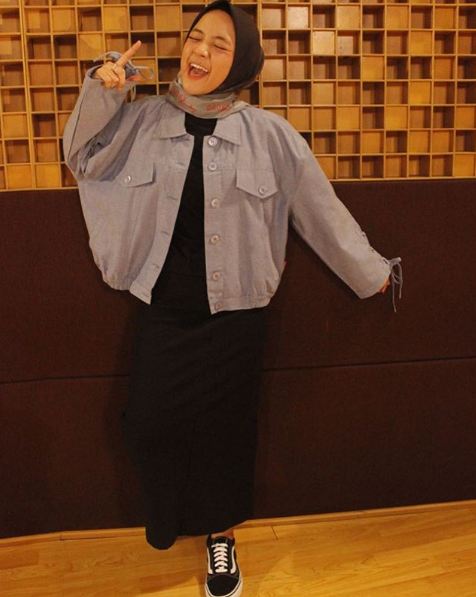 10 Pose konyol Nissa Sabyan, ekspresinya beda dengan di panggung