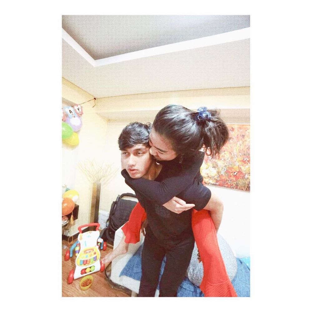 10 Pose kocak Caesar Hito & Felicya, jadi gagal romantis deh