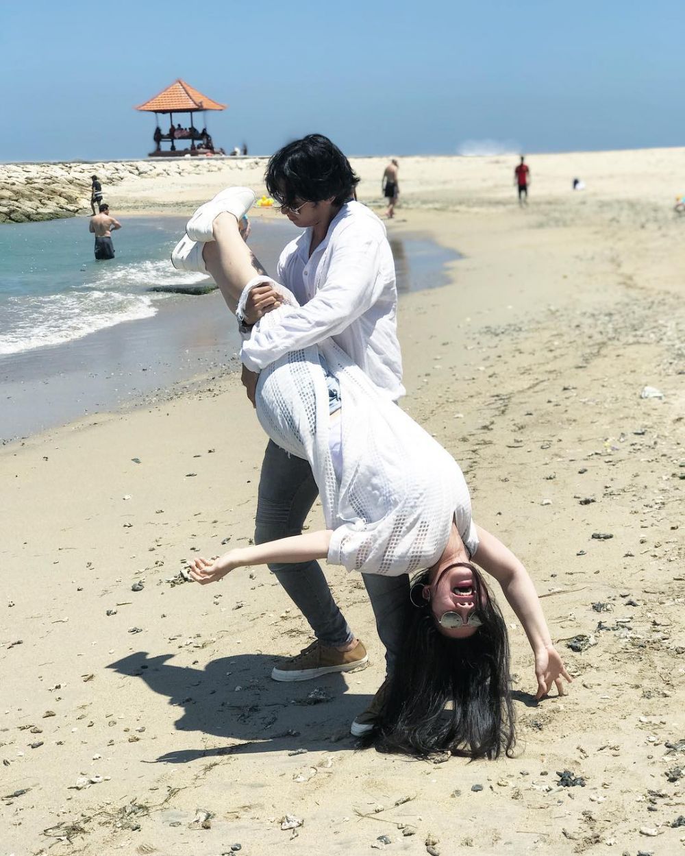 10 Pose kocak Caesar Hito & Felicya, jadi gagal romantis deh